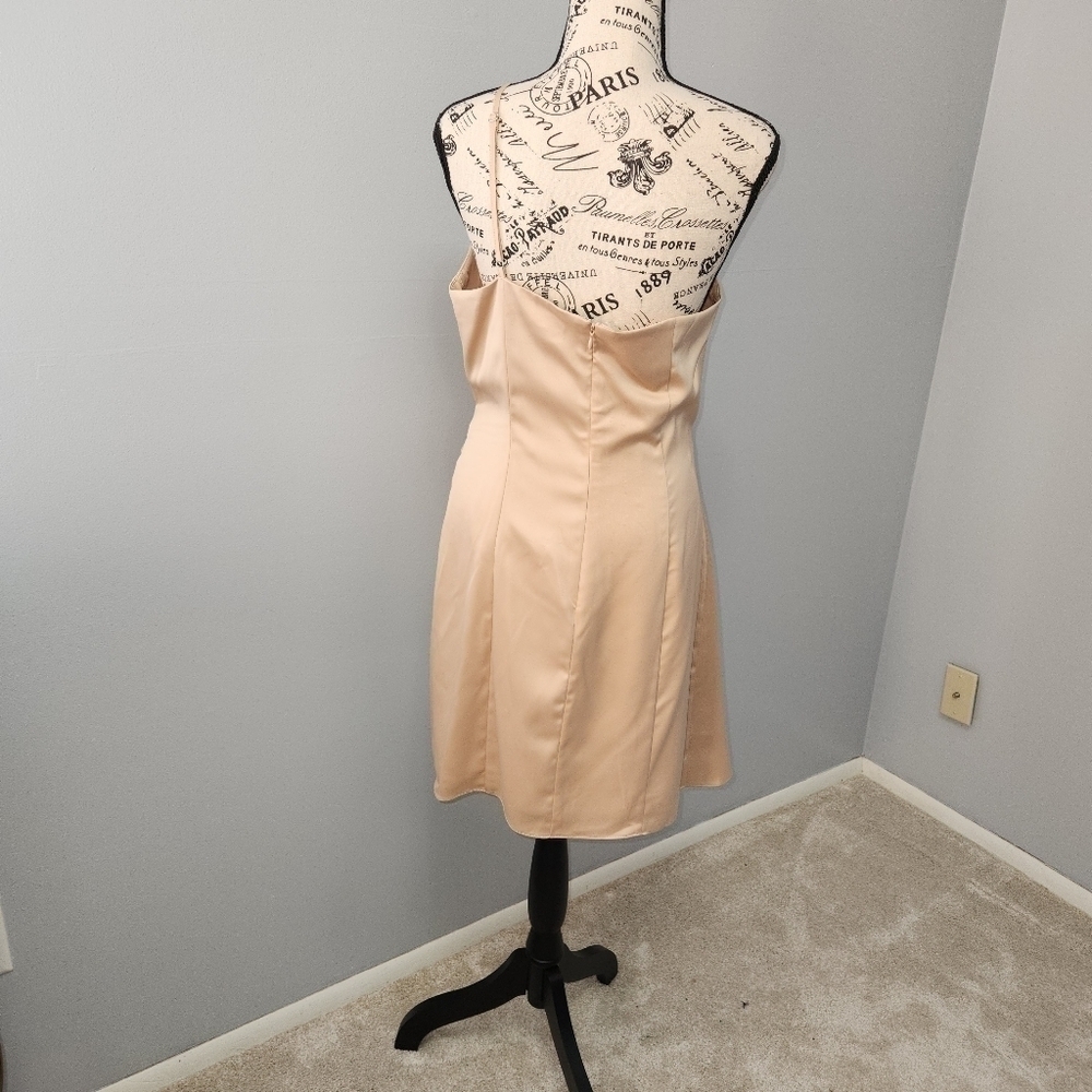 Gianni Bini NWT One Shoulder Spaghetti Strap Tie Waist Mini Wrap Dress Size 8 - Picture 4 of 12